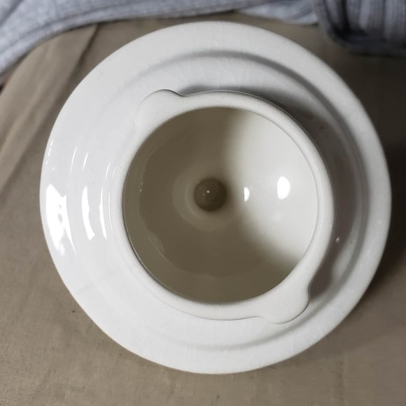 Longchamp of France Vintage 9" Red Tulip Collectible Tea Pot Coffee Pot as is - Picture 5 of 11